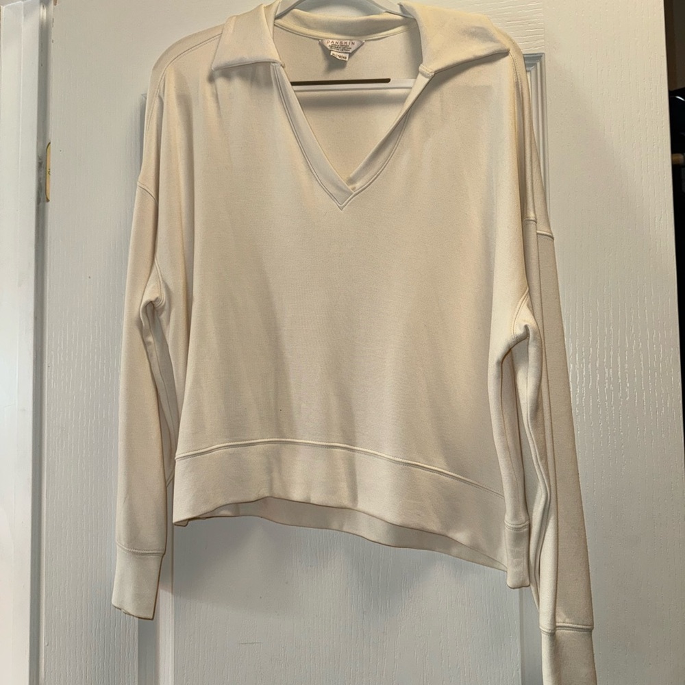 Cream V-Neck Long Sleeve Top